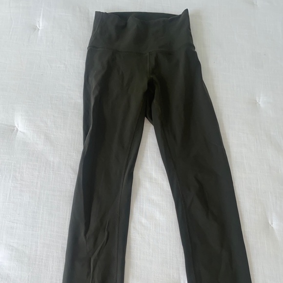 NWOT olive wunder under lululemon - Picture 2 of 2